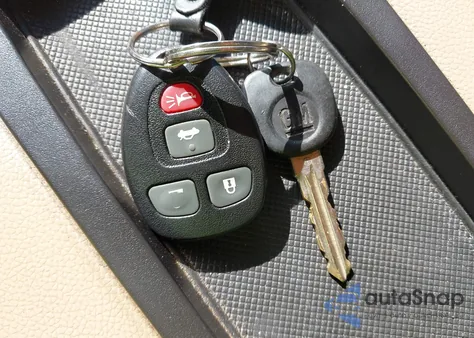 2010 GMC Yukon Slt from USA, damaged, VIN 1GKUKCE07AR145919